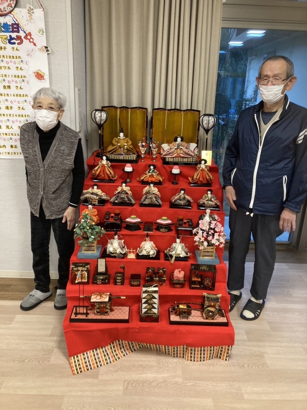 高齢者施設への雛人形の寄付 写真 1