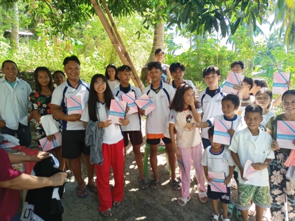 フィリピンからのご報告　その２　文房具 写真 5