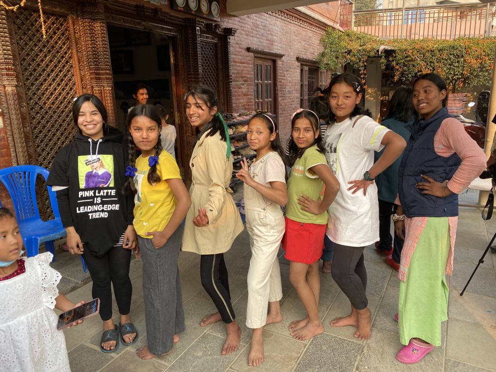 カトマンズ孤児院からご報告 日本の古着でファッションショーを行いました