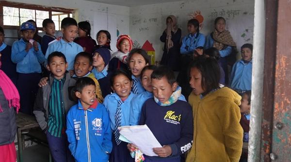 みんなで、合唱で、歓迎の歌を歌ってくれました。