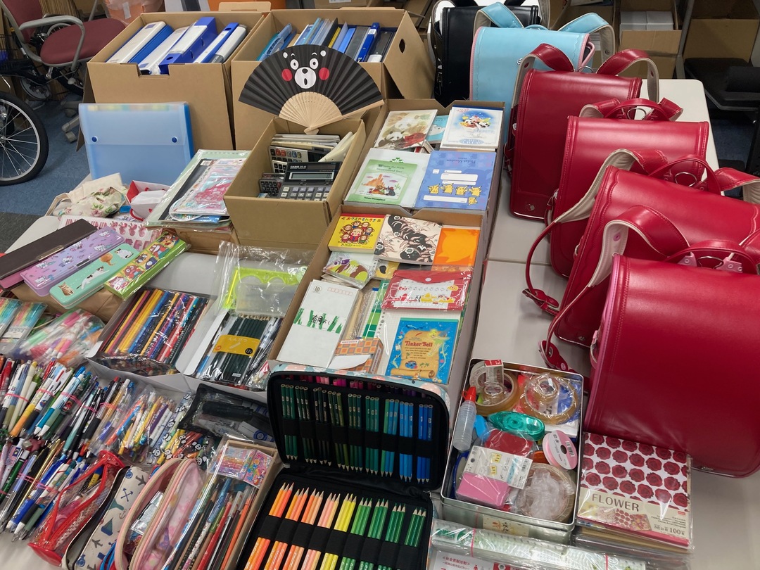 トヨタモビリティ東京 SDGs活動 寄付して頂いた文房具のお写真です