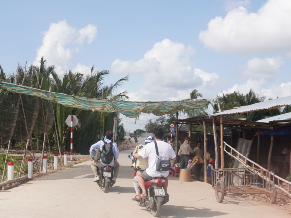 ベトナム　その２　メコンデルタの小学校への移動 写真 4