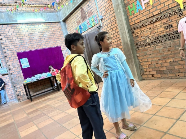 カンボジア　その６　プノンペン広島ハウス その４ ファッションショー 