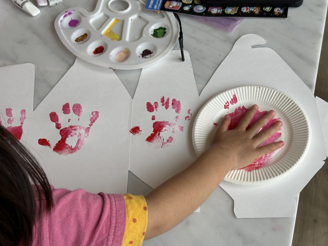 マレーシア子育てラボ もちろん、手も使います!