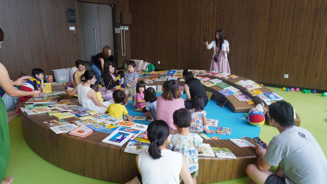 マレーシア子育てラボ　その１ ブックシェアイベント 沢山のご家族が参加されていました