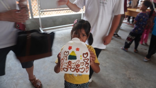 カンボジア ＹＡＴＡＩスクール お絵描きセッションで描いた絵 ３