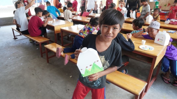 カンボジア ＹＡＴＡＩスクール お絵描きセッションで描いた絵 ５