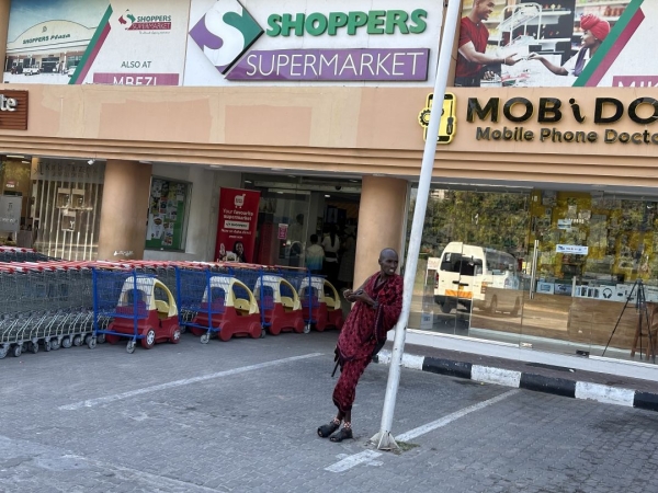 タンザニアの治安を守るマサイ・セキュリティ 写真 2