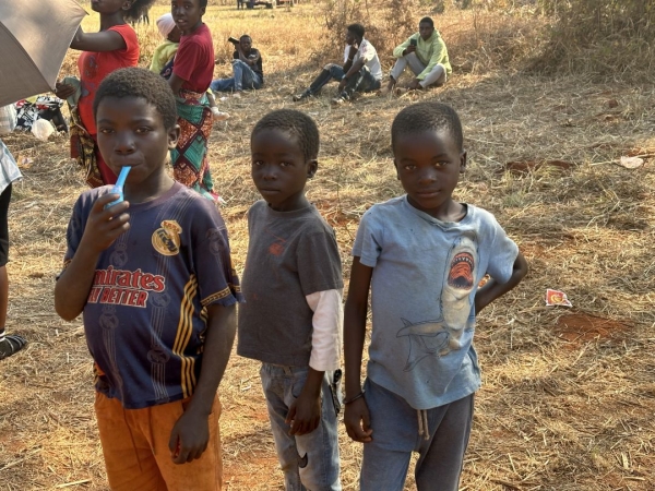 世界難民の日 in ザンビア その４ メヘバ難民キャンプの子供達。