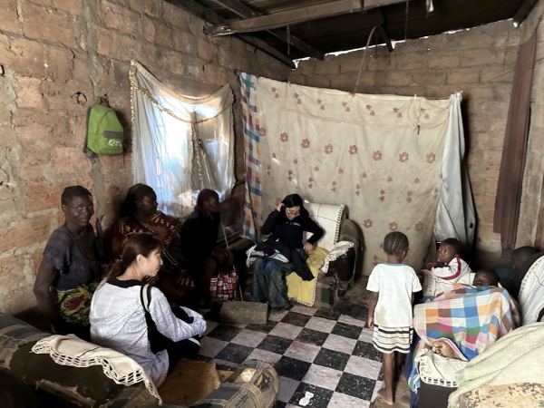 家の中の様子です<br class=sp_only>子供４人大人１人で、１部屋です