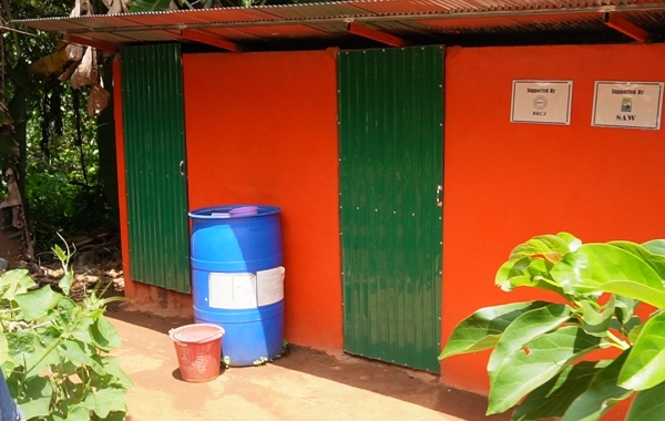 新設されたトイレです。<br class=sp_only>全校で1つしかありません。