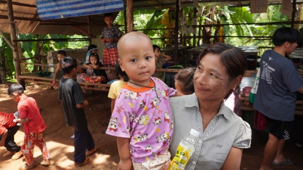 小学校に通っている子の妹です。