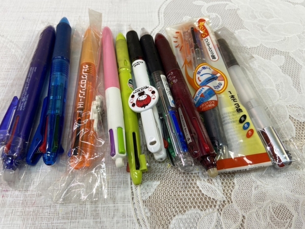 日本から送ったペンです。主に先生が使います