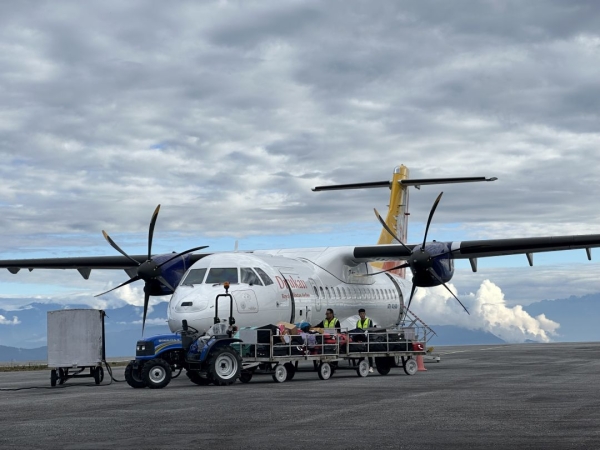 空港か小さいので、<br class=sp_only>全ては目の前で行われます。