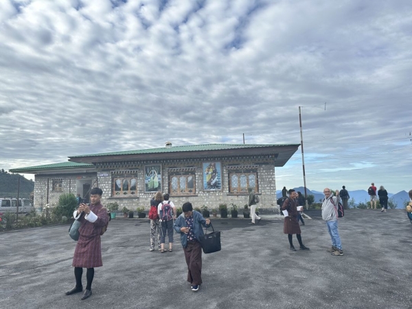 ヨンプラ空港の建物<br class=sp_only>ブータン様式の建築です。