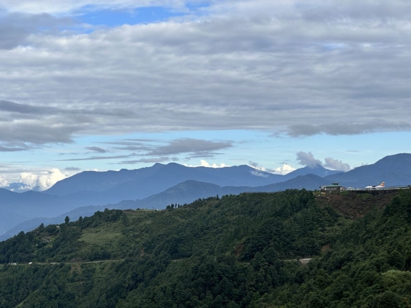 空港から少し降りた地点<br class=sp_only>右上がヨンプラ空港