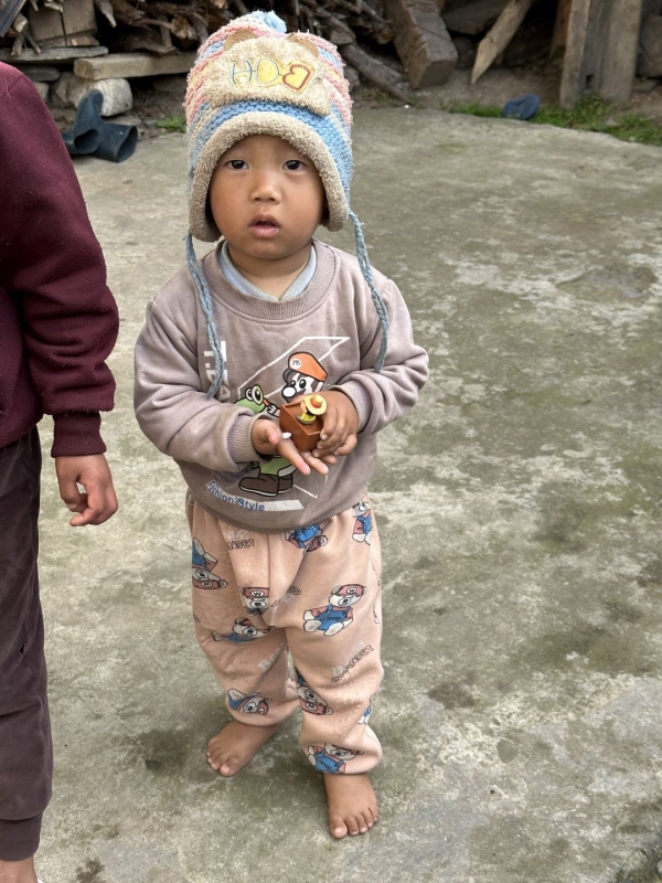 見たことのないおもちゃで、ずっと遊んでいました。