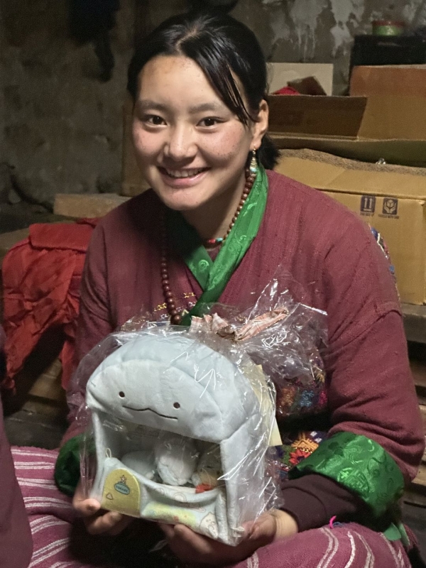 手紙を書いてくれたお姉さん。英語で一生懸命に手紙を書いてくれました。