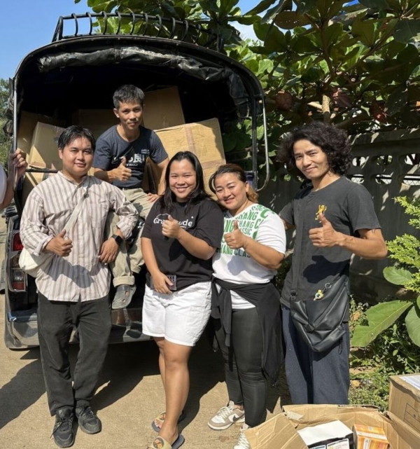 JoyHouesのメンバーです。トラックは柔道着で満タンになりました。