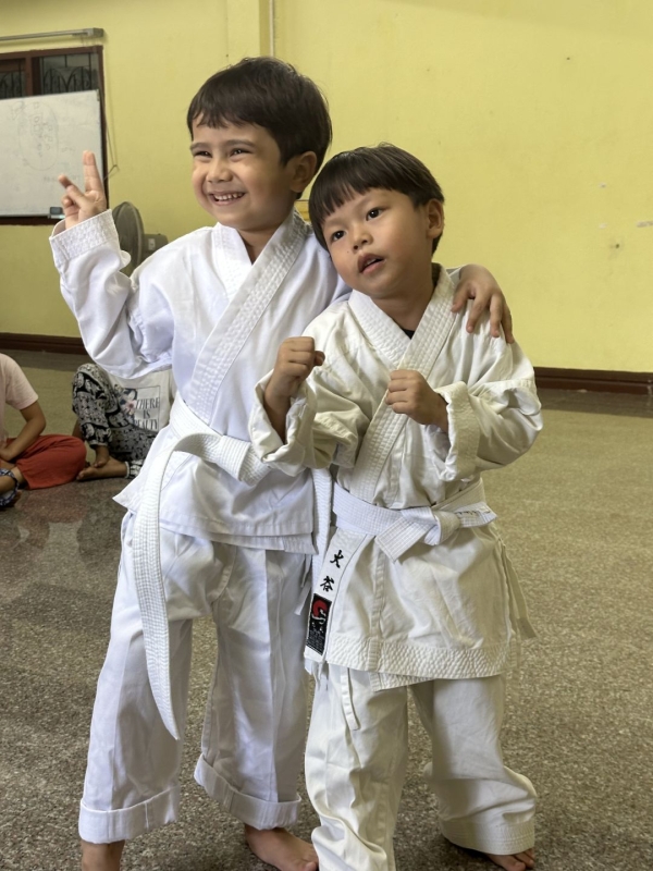 2つだけ小さい子用の道着がありました。