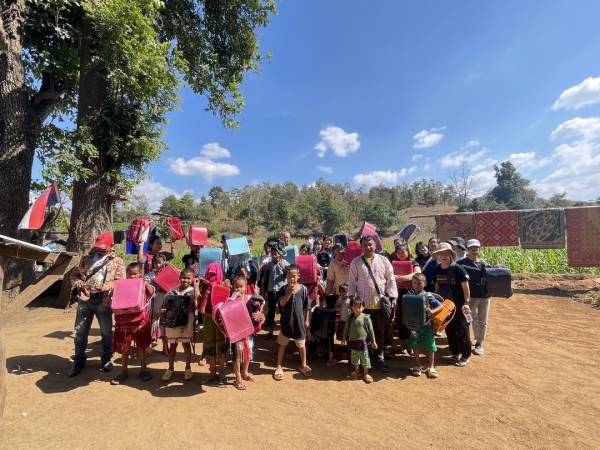 IDPキャンプのみんなで、写真を撮りました