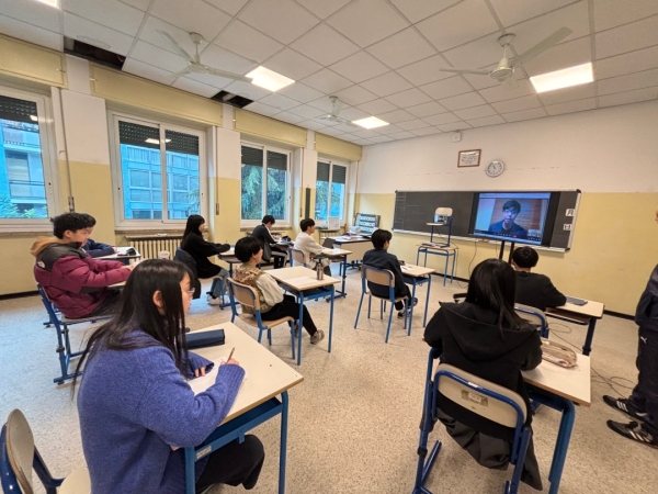 ミラノ日本人学校でのオンライン講義の様子 ( 2025/01/09 )