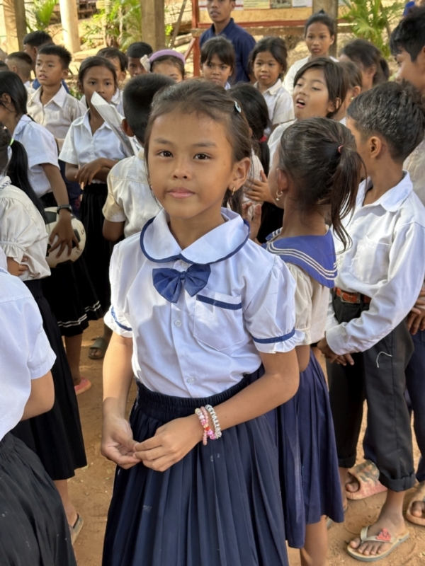 クメール族の子供達<br class=sp_only>澄んだ目をした子が沢山いました