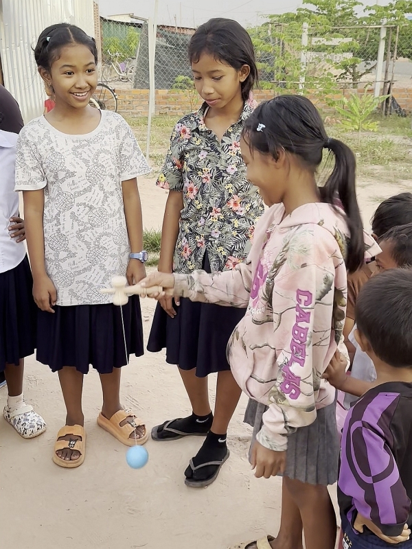 女の子も沢山いました。<br class=sp_only>縄跳びなどでも遊びました