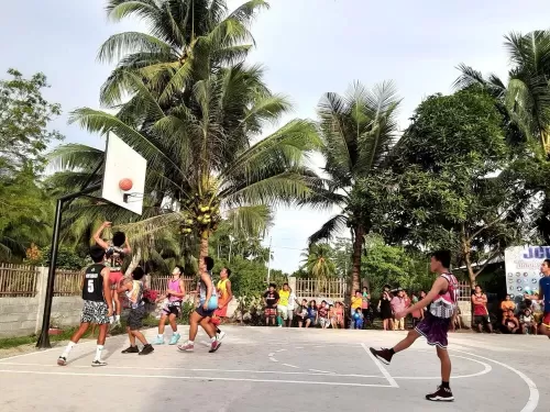 フィリピンではバスケットボールが人気です