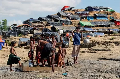 バングラディシュ コックスバザール 多くのロヒンギャの住む難民キャンプ