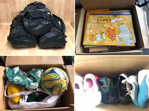コンゴ民主共和国への支援品として、サッカー用品や文房具などをスポーツバッグに梱包しました