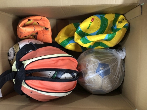 サッカーボール、バスケットボール、バレーボールなど、大きいものはすべて空気を抜いてから送ります。