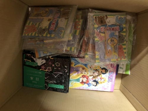 塗り絵なども入れます。少し使っていても、大丈夫です！