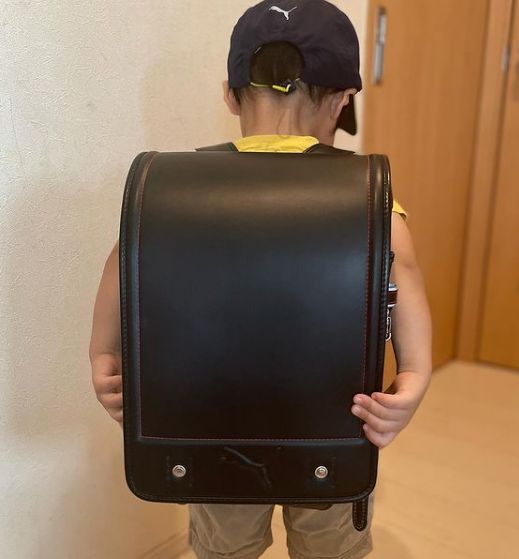 プーマデザインのかっこいいランドセル 黒