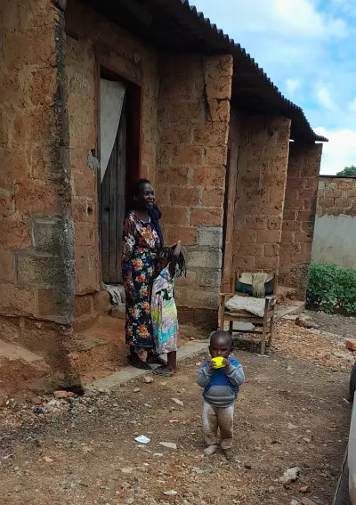 コンパウンドと呼ばれる貧しいザンビア人が生活する家です